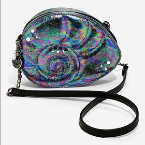 DISNEY VILLAINS URSULA IRIDESCENT SHELL CROSSBODY